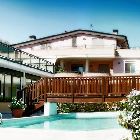 Villa Dei Romanzi Tortoreto Εξωτερικό φωτογραφία